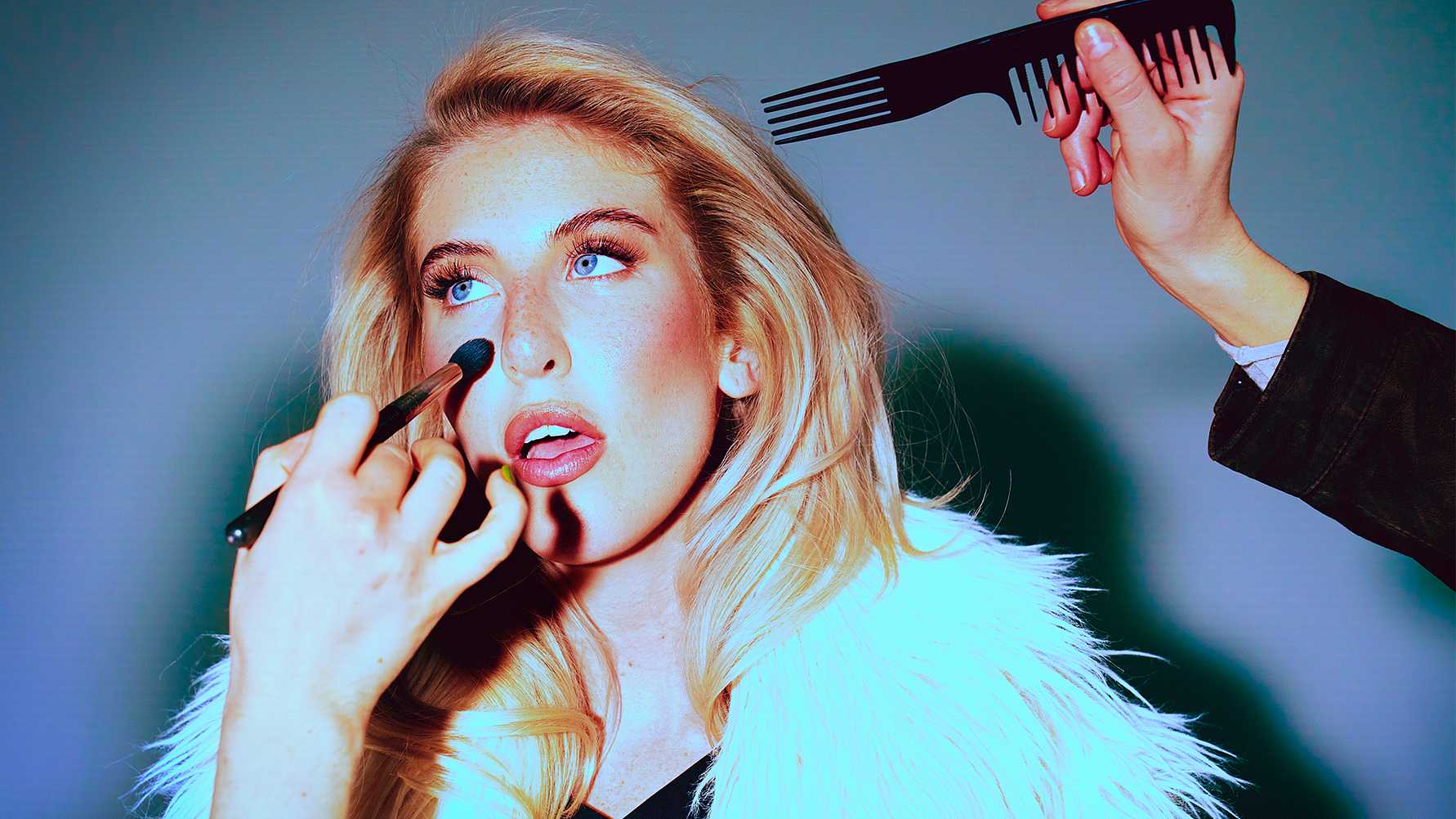 Peg Parnevik släpper debutalbum och åker på höstturné