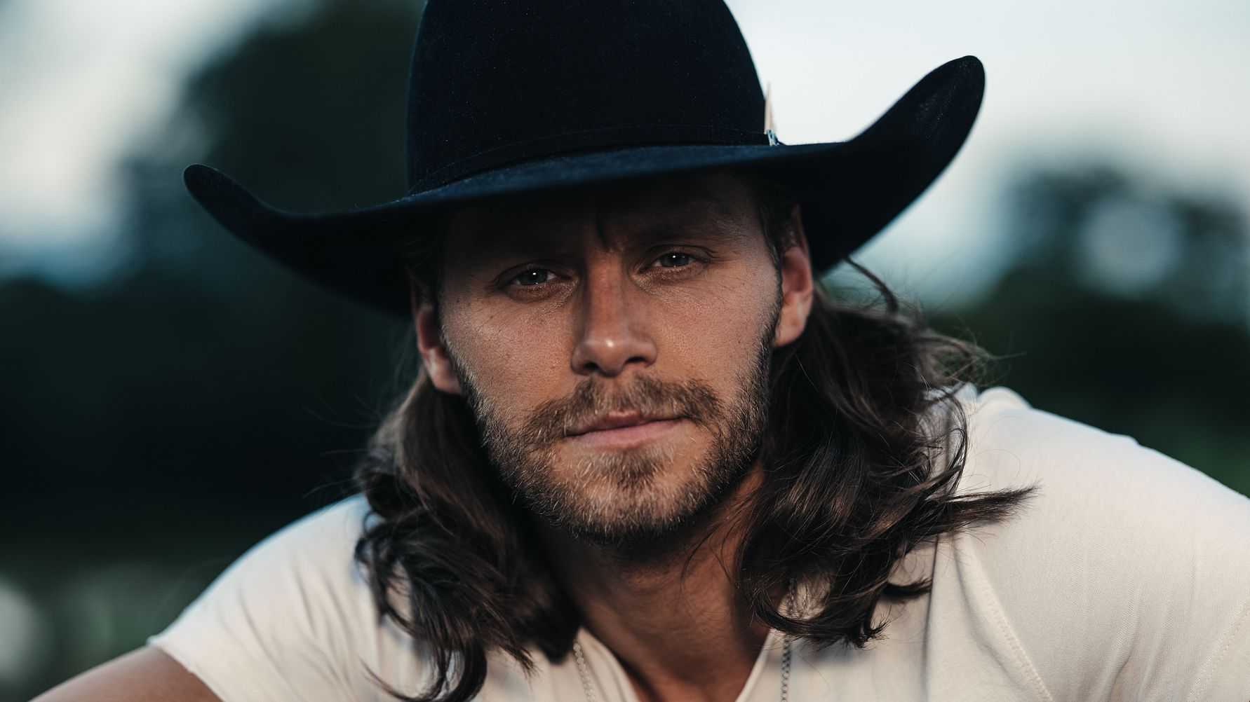 Countrystjärnan Warren Zeiders återvänder till Sverige nästa höst!