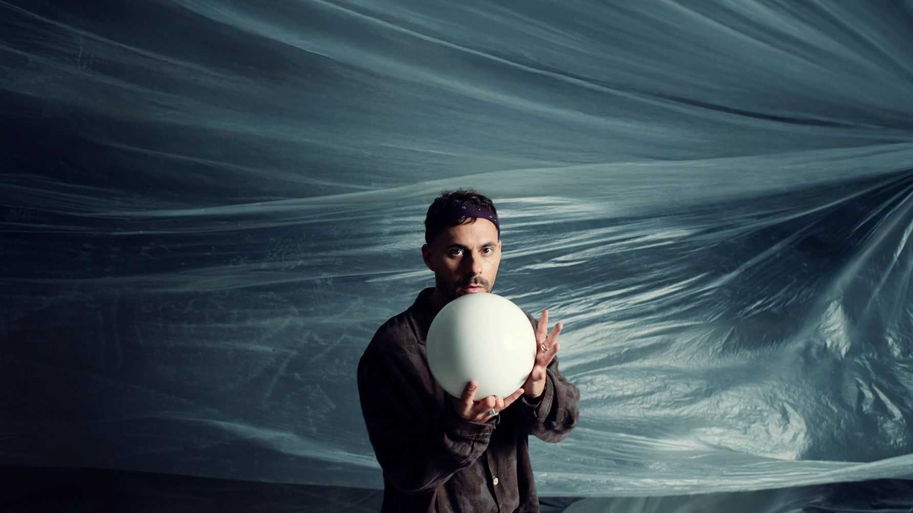 Oskar Linnros spelar på Avicii Arena nästa år