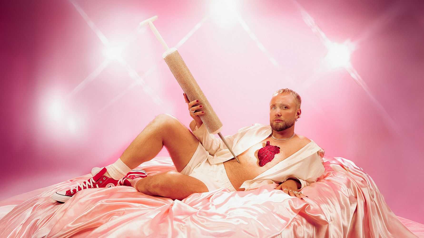 Edvin Törnbloms vårturné har vuxit till 25 shower - Evigt Edvin är redan en publiksuccé!