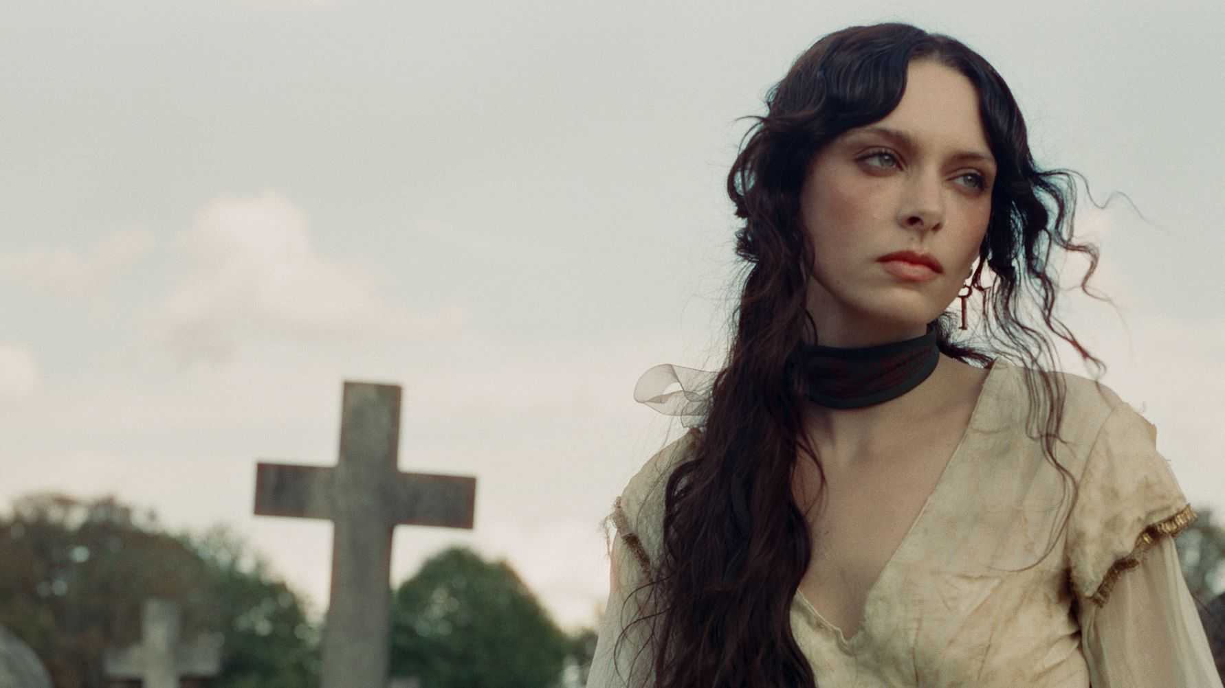 Holly Humberstone [UK] återvänder till Sverige i höst!