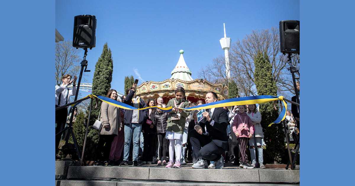 Premiär på Liseberg och nya området Luna Park invigdes idag – av sexåriga besökaren Luna Park