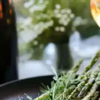 Evenemang: Vinprovning Vårens Vita Viner