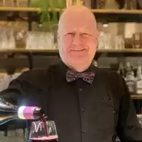 Evenemang: Seniorvinlunch: Kändisviner