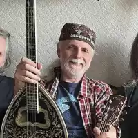 Evenemang: Hökis Visrum Presenterar Musikgruppen Raa