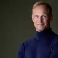 Evenemang: Tobias Karlsson - Inte Alltid En Dans På Rosor