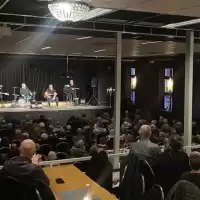 Evenemang: Aw Med Yesterdayz I Folkets Hus