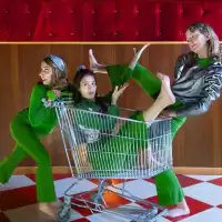 Evenemang: Barnlördag - Dansbandet – Folk - Dans Och Turer Om Figurer