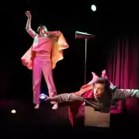 Evenemang: Presentkort På Uusiteatteri / Uusiteatterin Lahjakortti