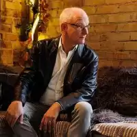 Evenemang: Hökis Visrum Presenterar Anders Anton Påhlsson