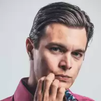 Evenemang: Tyrolen Stand-up Med Messiah Hallberg M.fl.