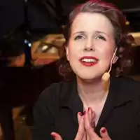 Evenemang: Scenlunch: Piaf & Jag