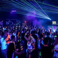 Evenemang: Buf - Fest Med Uv-tema