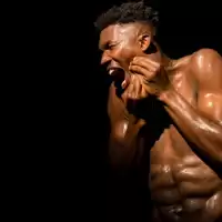 Evenemang: Oulouy - Black