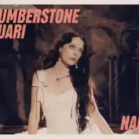 Evenemang: Holly Humberstone (duo Performance)