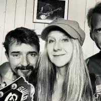 Evenemang: Fia Ekberg Och Broderiet + Support Indra Och Lea