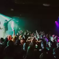 Evenemang: 3/4 Panic At The Emo | Debaser Klubben