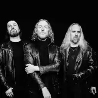 Evenemang: Cemetery Skyline