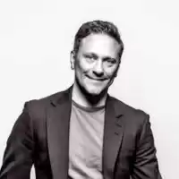 Evenemang: Magnus Betnér – ”mellan Oss”