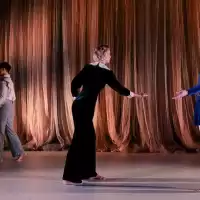 Evenemang: Tidens Veckade Egenskaper