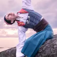 Evenemang: Kvällsföreställning: Vad Gömmer Du?