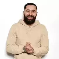 Evenemang: Milad Parchami: Undeniably Funny