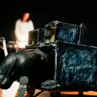 Evenemang: Netti Nüganen – Ash, Horizon, Riding A House