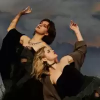 Evenemang: Charm Of Finches (aus)