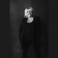 Bild på NY SINGEL. Kikki Danielsson släpper personliga singeln “Låt aldrig skuggorna slå rot” från kommande albumet med musik på svenska