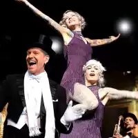 Bild på SHOW. Frank Martini tar med sig 20-talshowen ”Party of The Century” på turné i höst