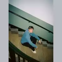 Bild på Eah Jé släpper efterlängtade singeln “Beroendeframkallande” och releasedatum för kommande EP:n “En liten låtidé”