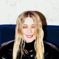 Bild på Austra [CAN] till Sverige nästa år 