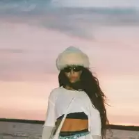 Bild på Way Out West i samarbete med Handelshögskolan – kurerar en scen på studentkårens 100-årsfest på Bananpiren!